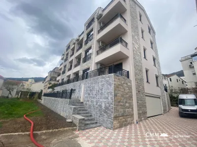 Budva’da Deniz Manzaralı Modern Daire Binası